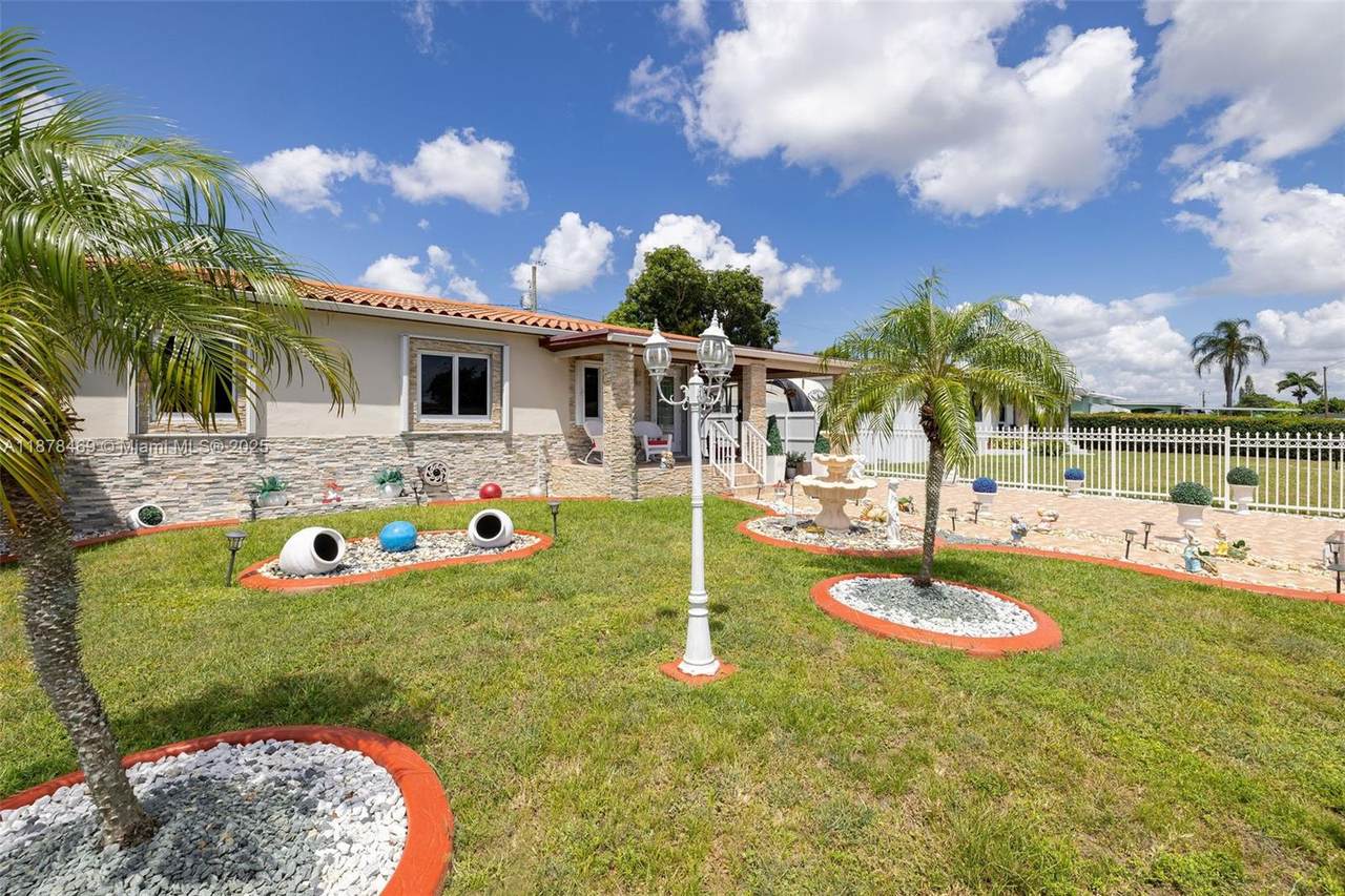 https://bt-photos.global.ssl.fastly.net/miami/1280_boomver_2_A11878469-2.jpg