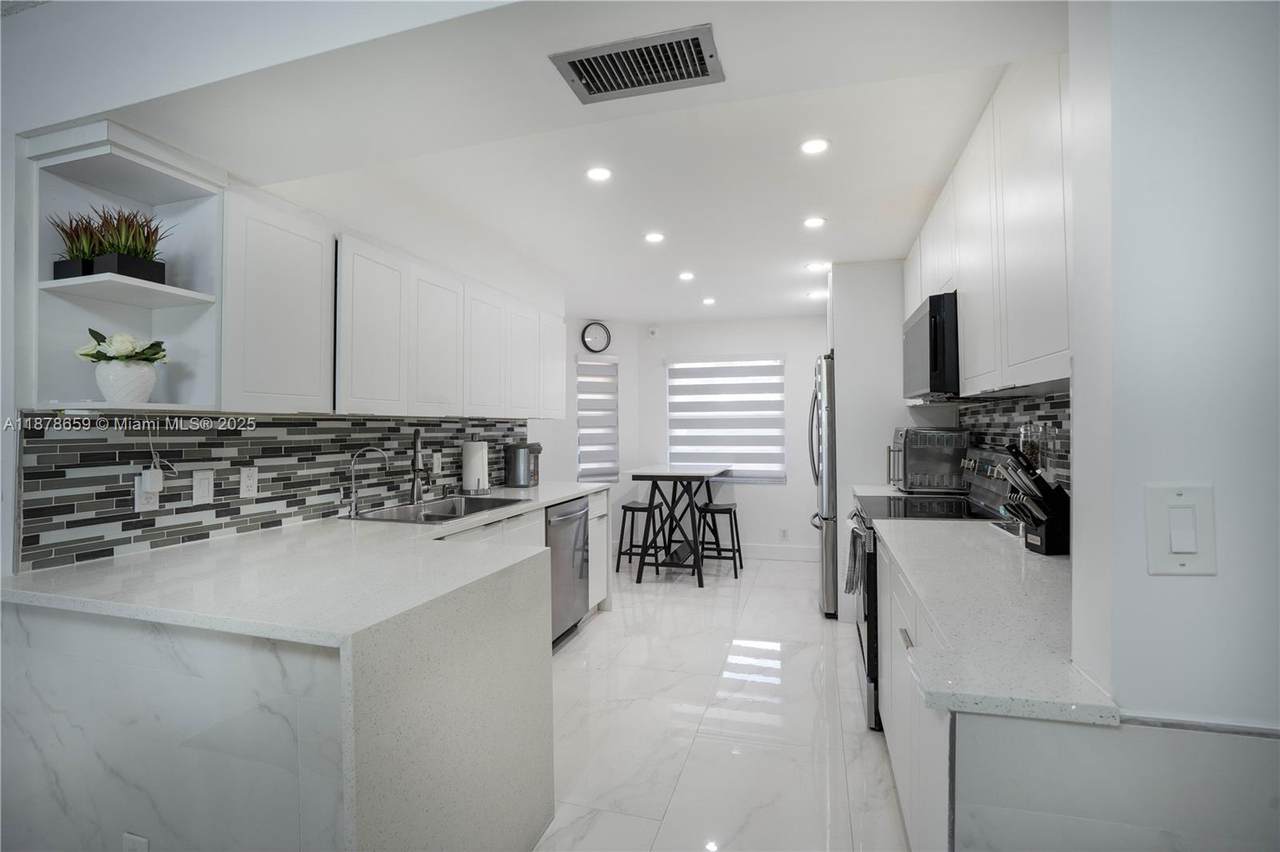 https://bt-photos.global.ssl.fastly.net/miami/1280_boomver_2_A11878659-2.jpg