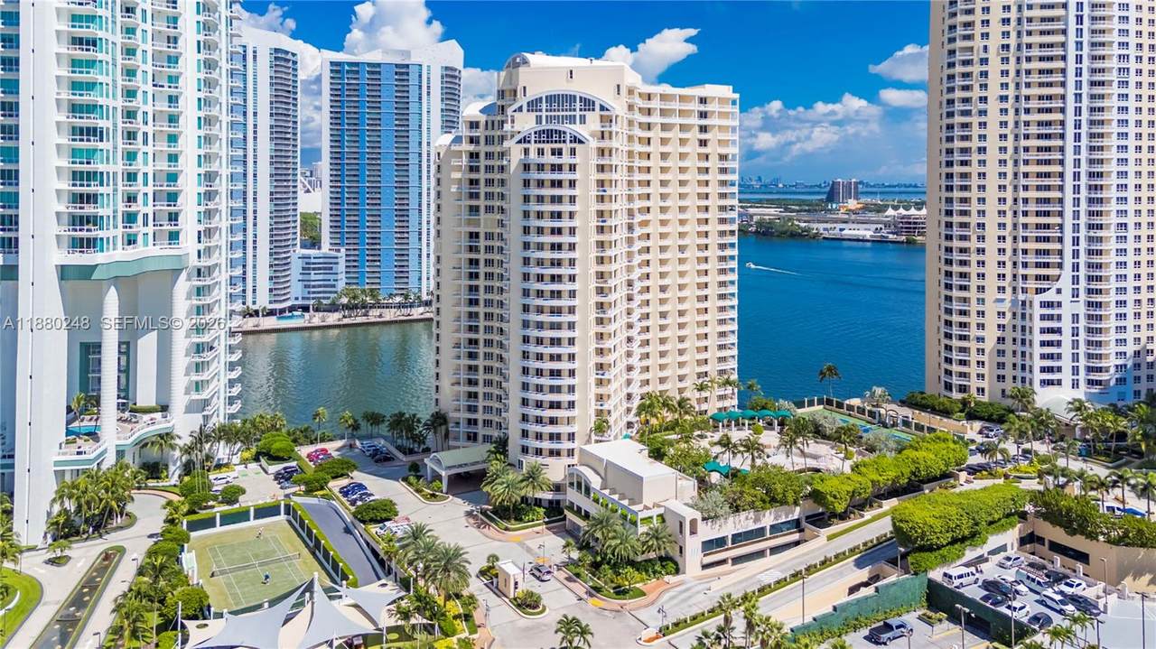 https://bt-photos.global.ssl.fastly.net/miami/1280_boomver_2_A11880248-2.jpg