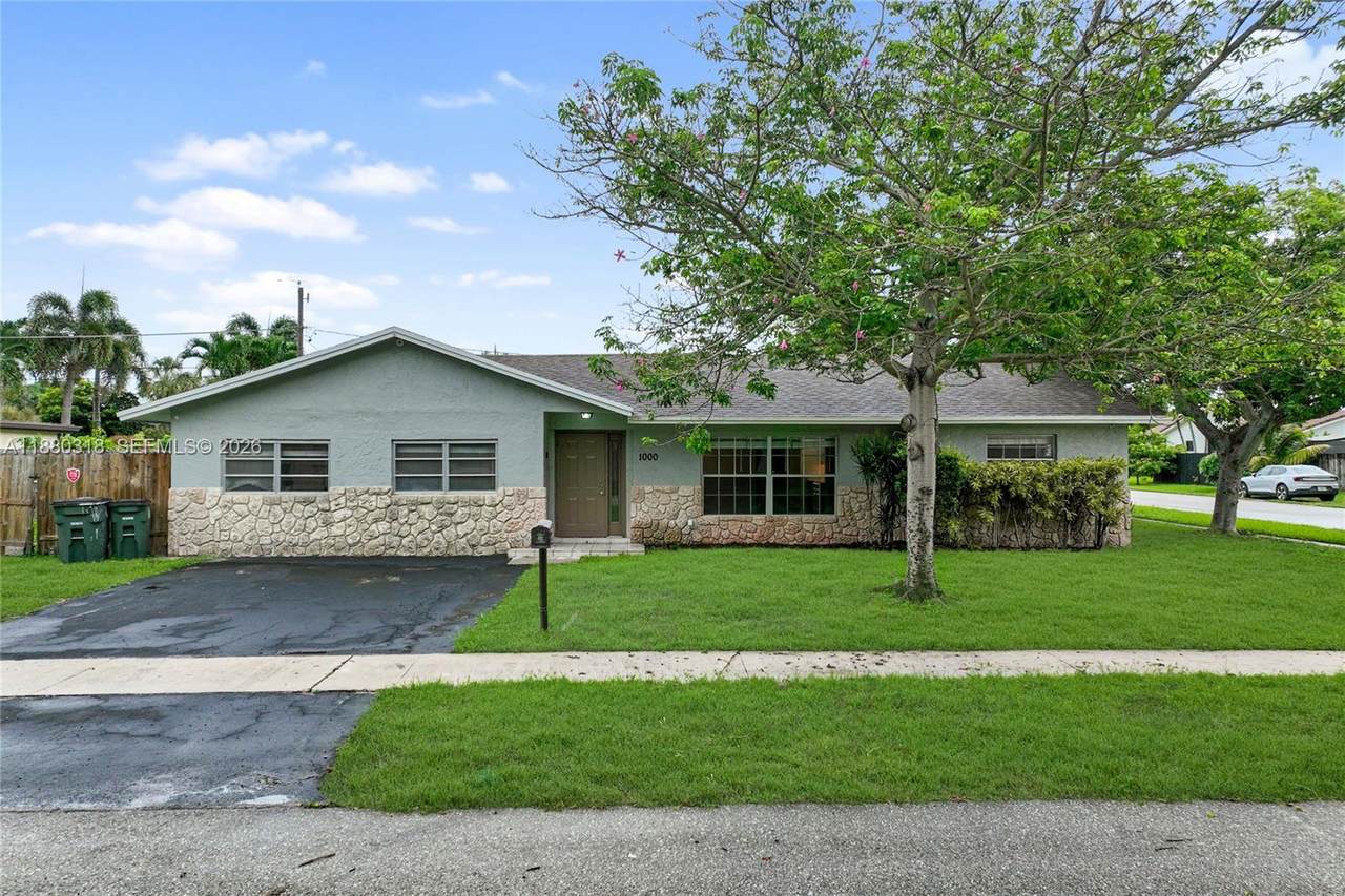 1000 17th Ave - Photo 1