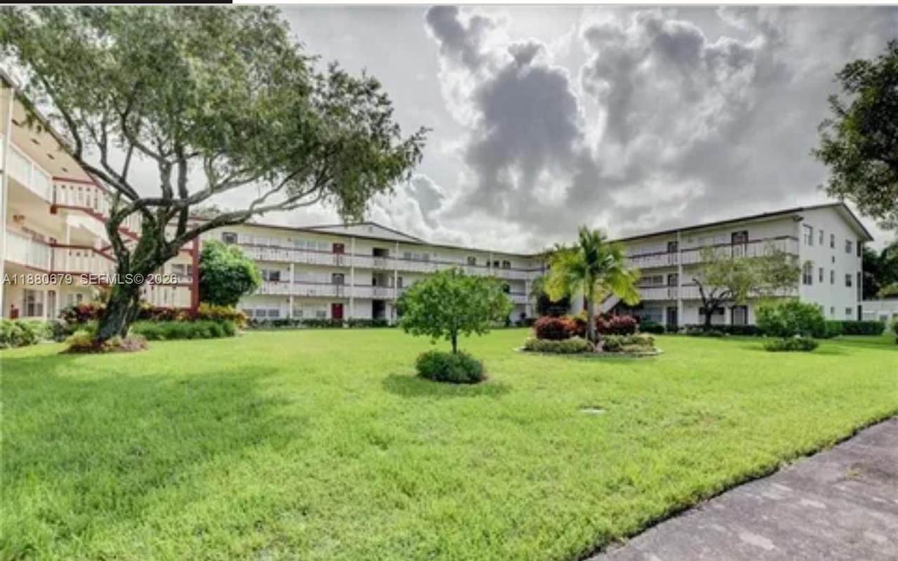 82 Fanshaw B - Photo 1
