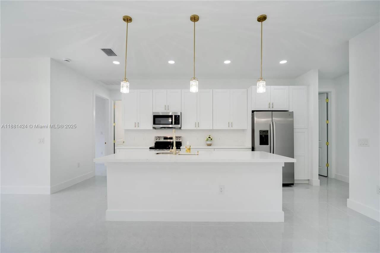 https://bt-photos.global.ssl.fastly.net/miami/1280_boomver_2_A11881424-2.jpg