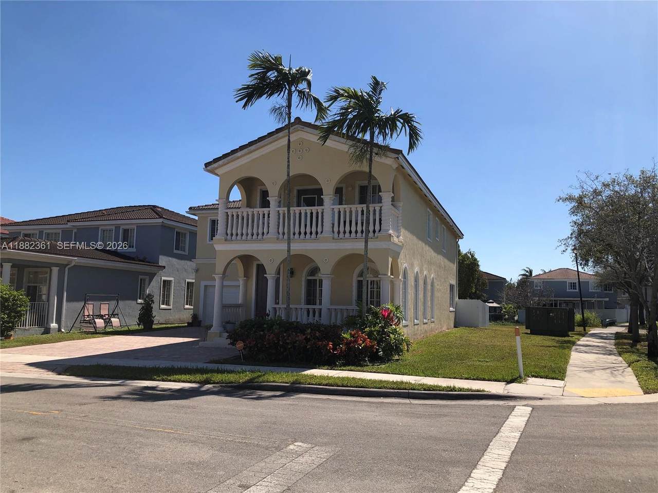https://bt-photos.global.ssl.fastly.net/miami/1280_boomver_3_A11882361-2.jpg