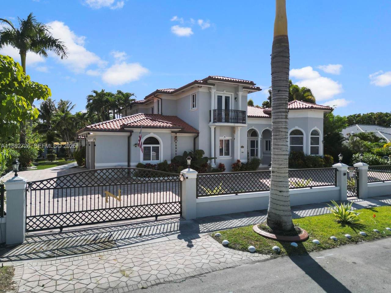 https://bt-photos.global.ssl.fastly.net/miami/1280_boomver_2_A11882726-2.jpg