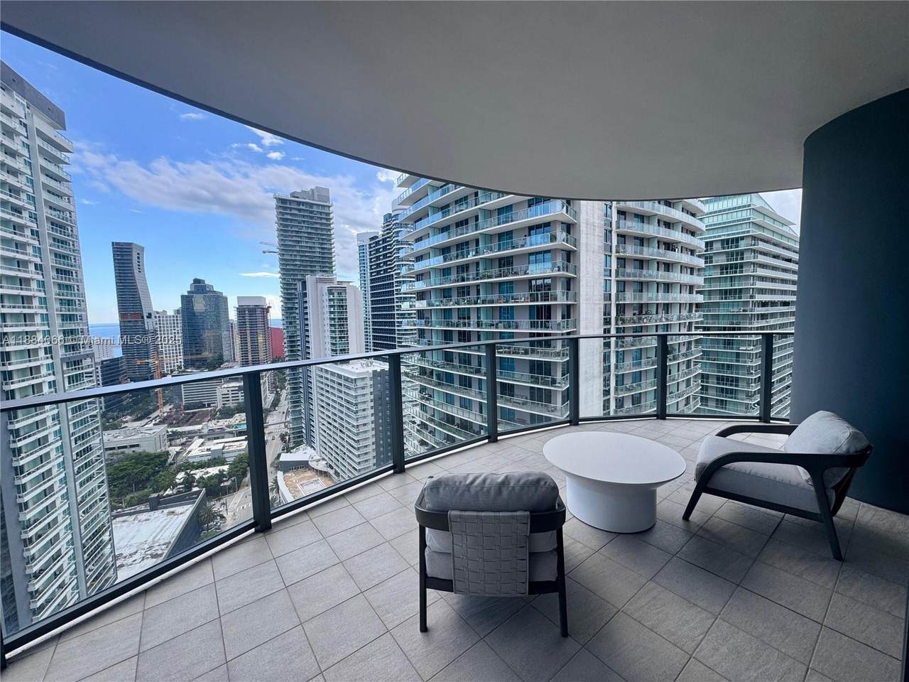 1000 Brickell Plz - Photo 1