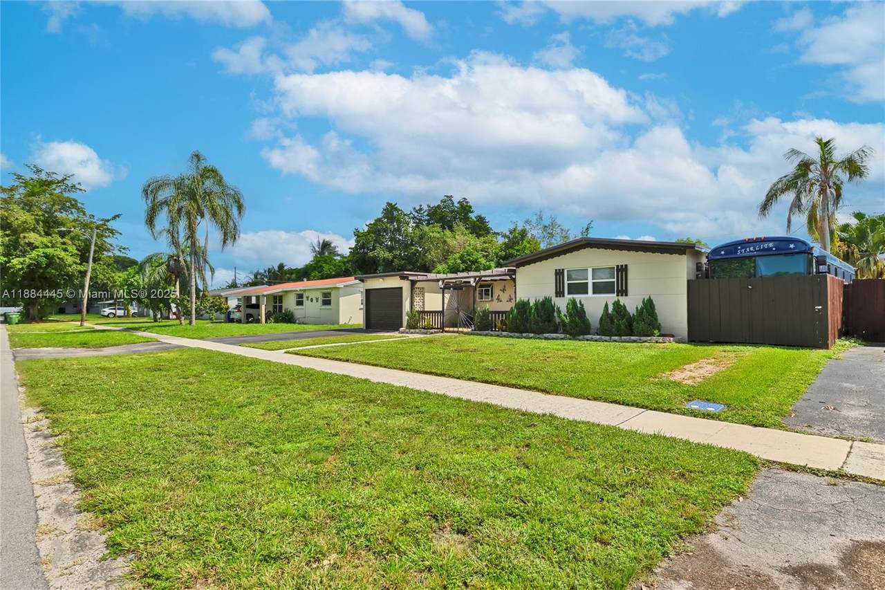 https://bt-photos.global.ssl.fastly.net/miami/1280_boomver_2_A11884445-2.jpg