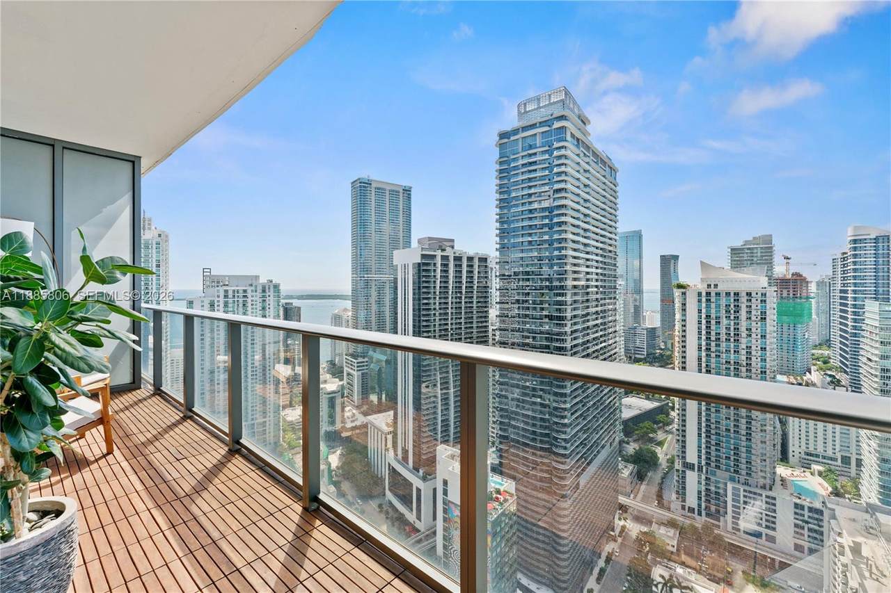 https://bt-photos.global.ssl.fastly.net/miami/1280_boomver_2_A11885806-2.jpg