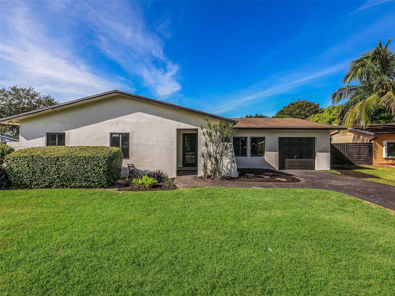 7464 128th Ct - Photo 1