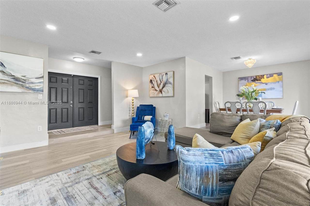 1465 181st St - Photo 1