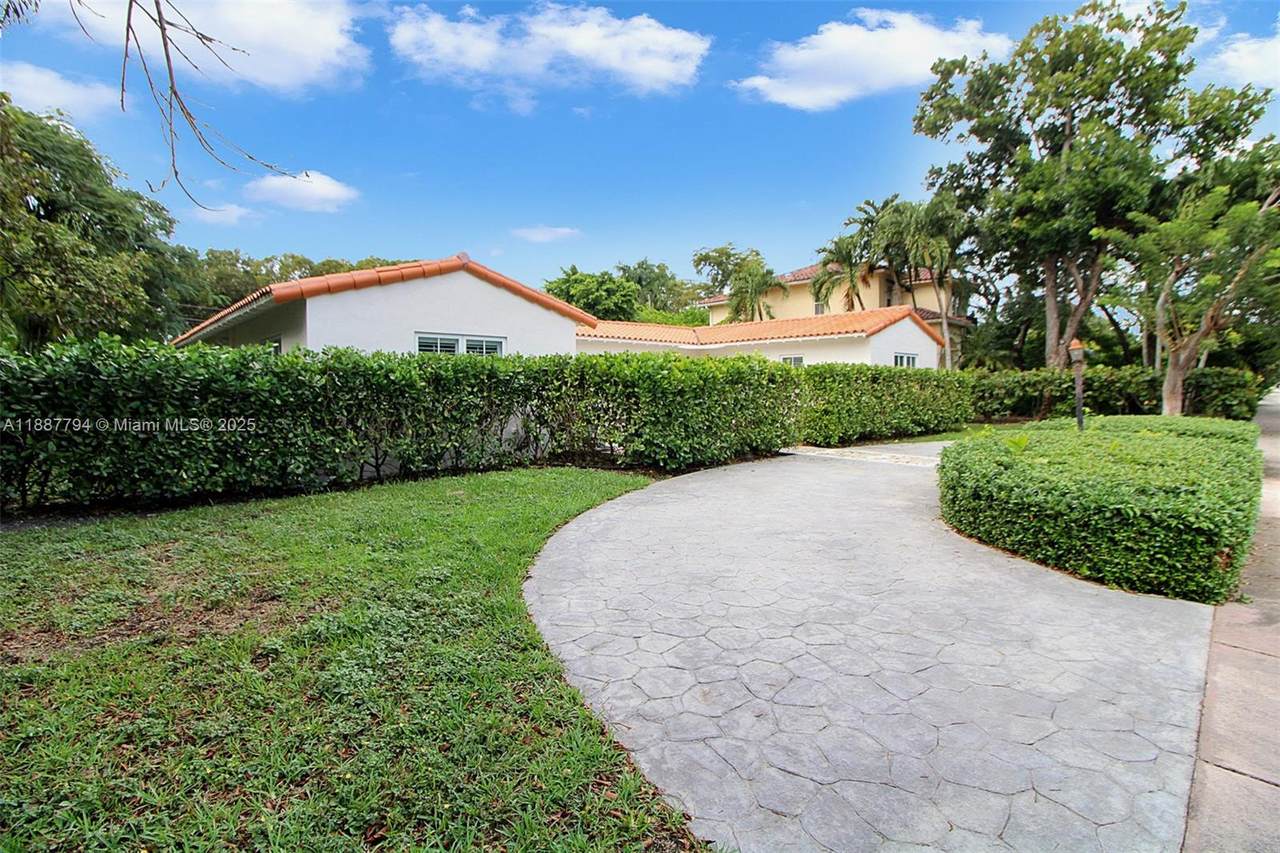 https://bt-photos.global.ssl.fastly.net/miami/1280_boomver_2_A11887794-2.jpg