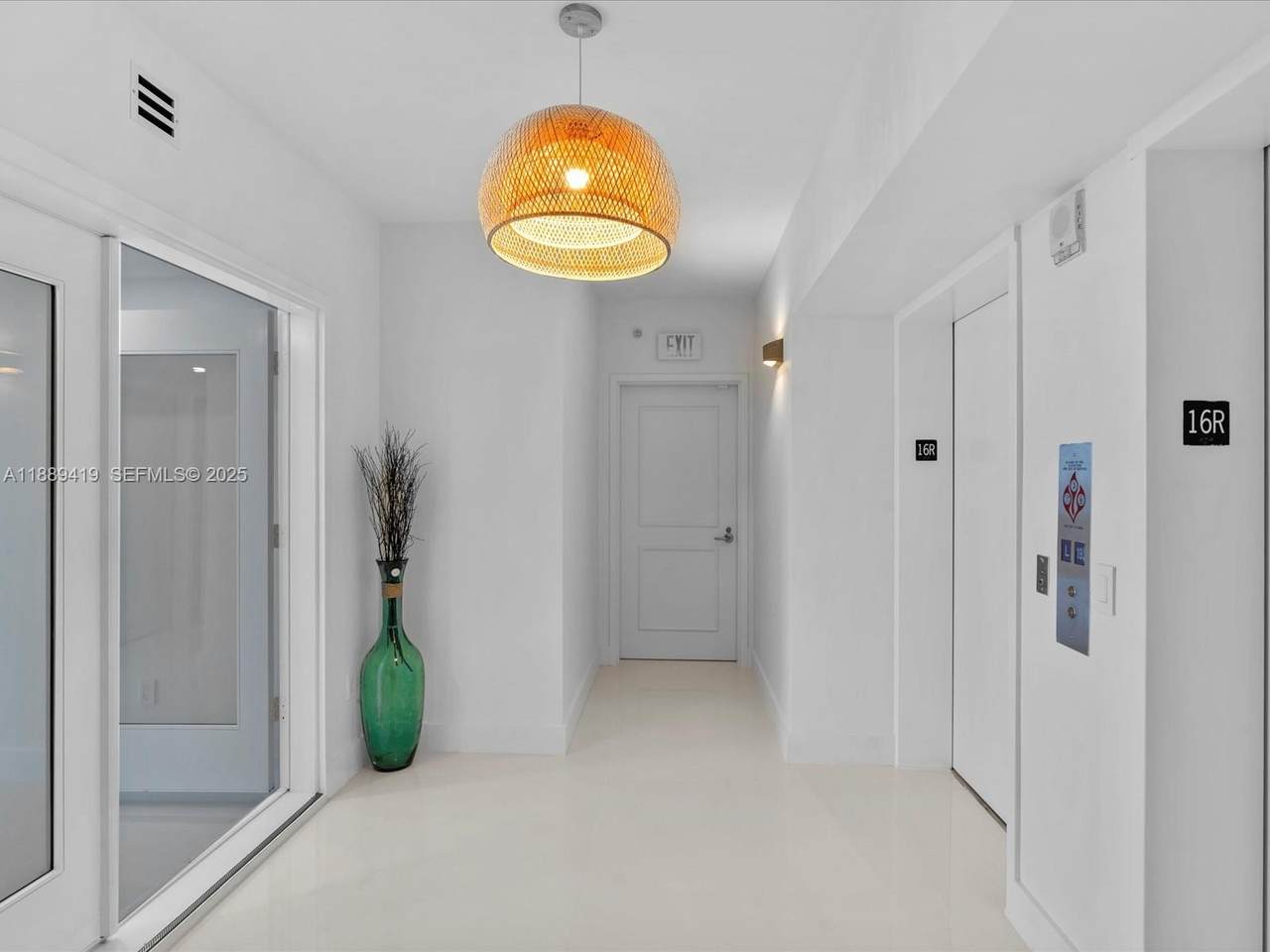 https://bt-photos.global.ssl.fastly.net/miami/1280_boomver_2_A11889419-2.jpg