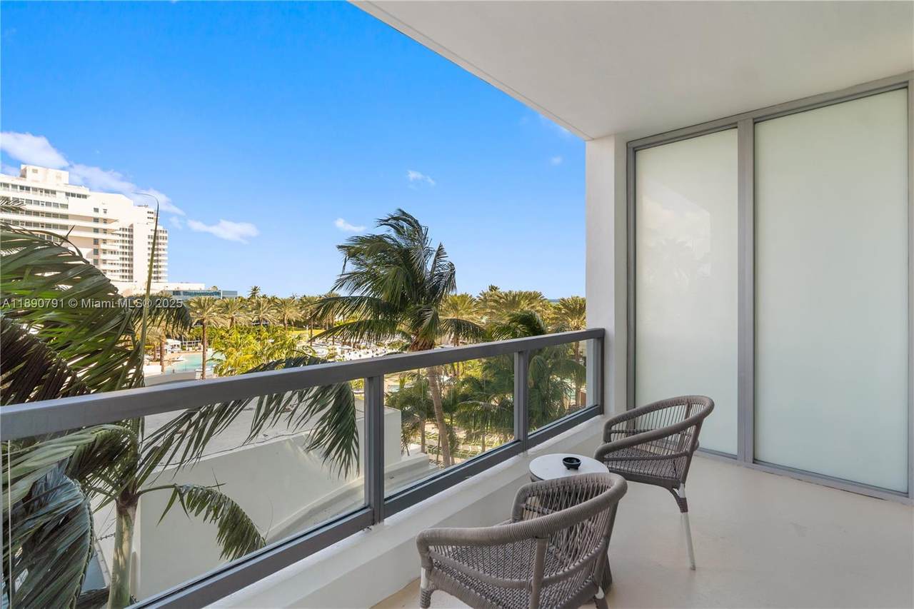 4391 Collins Ave - Photo 1