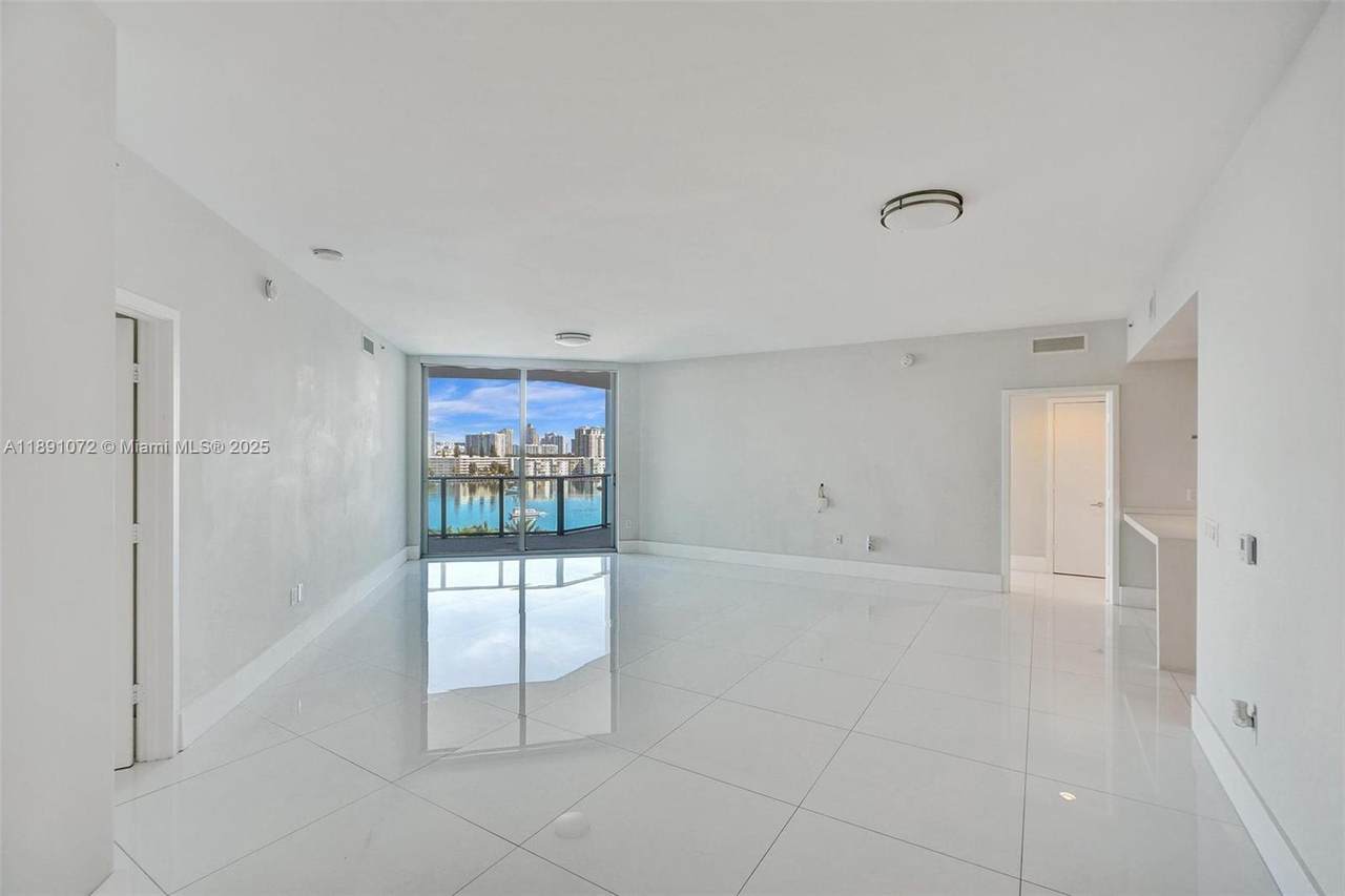 https://bt-photos.global.ssl.fastly.net/miami/1280_boomver_2_A11891072-2.jpg