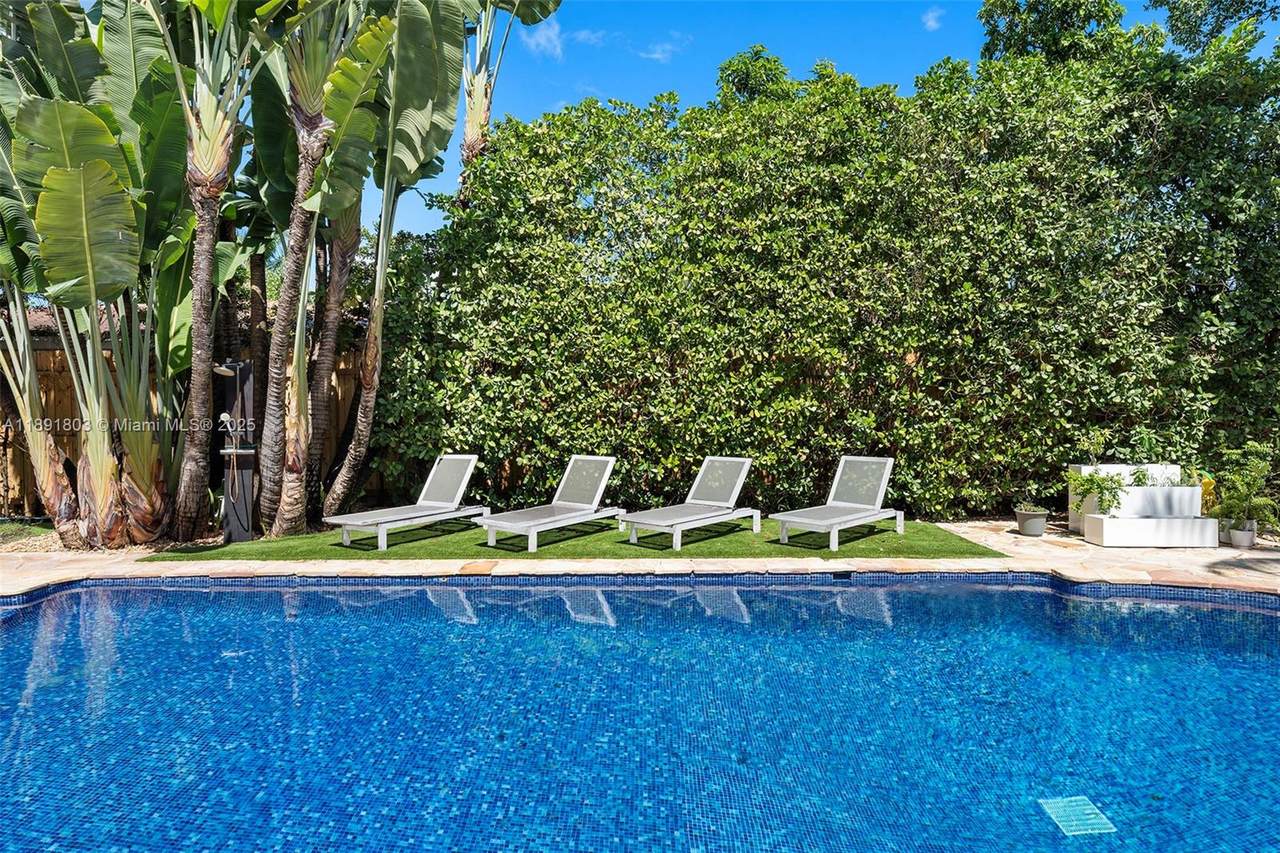 https://bt-photos.global.ssl.fastly.net/miami/1280_boomver_2_A11891803-2.jpg