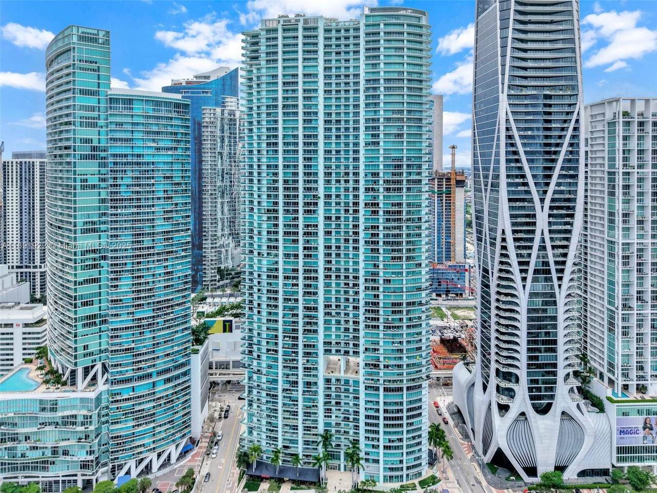 900 Biscayne Blvd - Photo 1