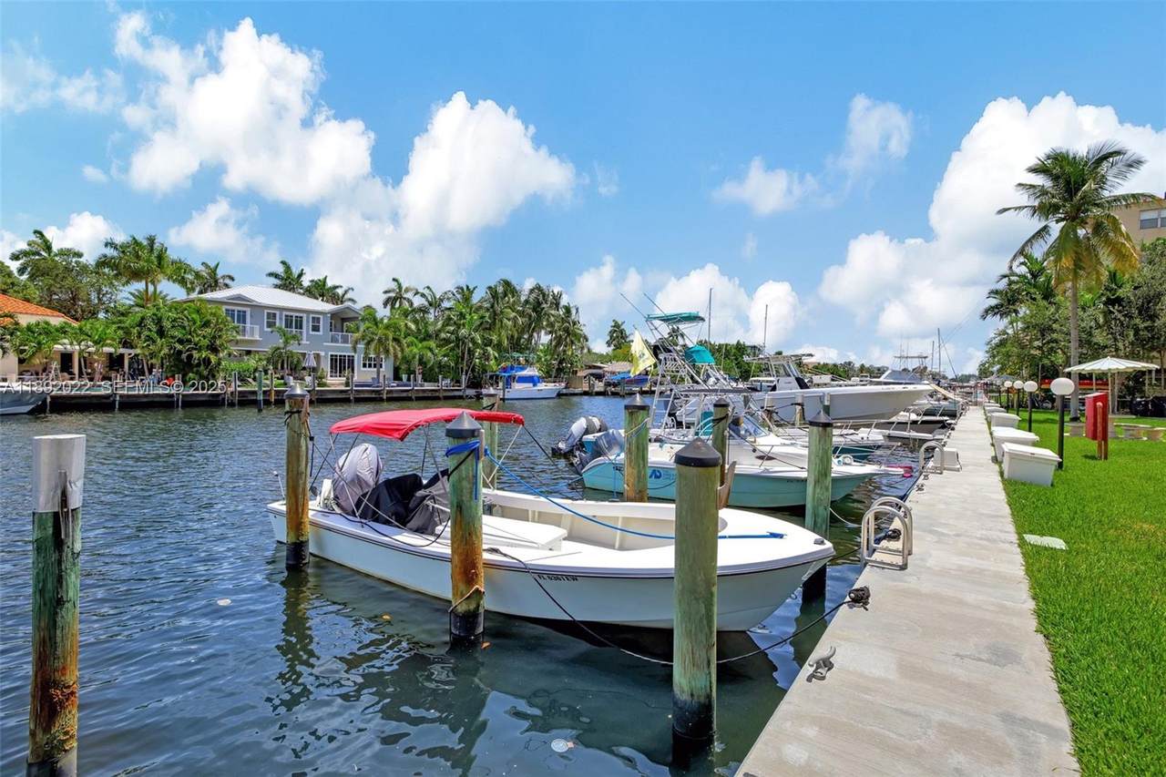 https://bt-photos.global.ssl.fastly.net/miami/1280_boomver_2_A11892022-2.jpg