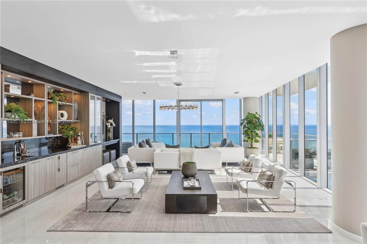 2200 Ocean Blvd - Photo 1