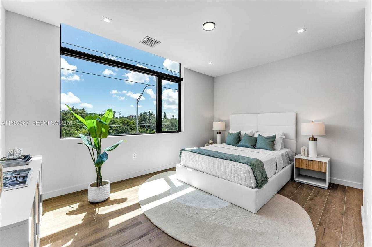 https://bt-photos.global.ssl.fastly.net/miami/1280_boomver_2_A11892987-2.jpg