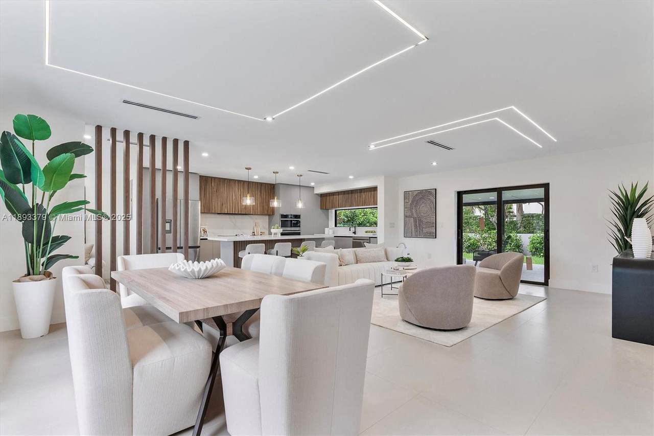 6701 48th St - Photo 1