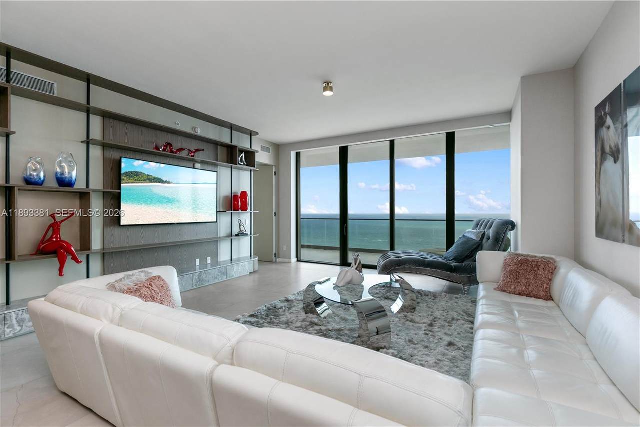 18975 Collins Ave - Photo 1