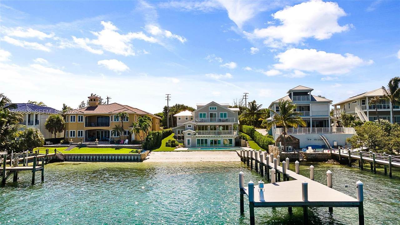 https://bt-photos.global.ssl.fastly.net/miami/1280_boomver_3_A11893668-2.jpg