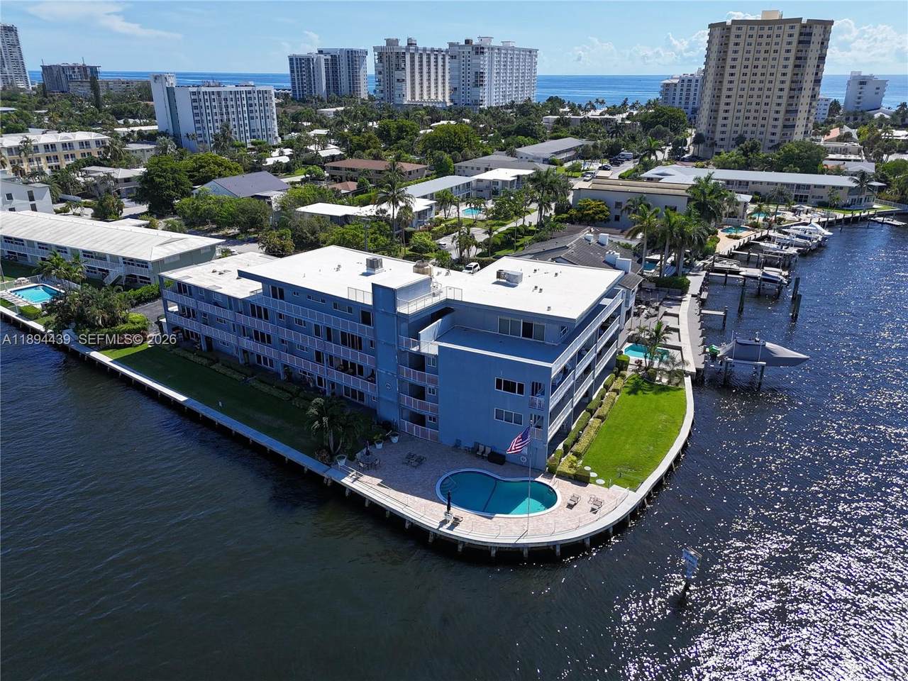 1201 Riverside Dr - Photo 1