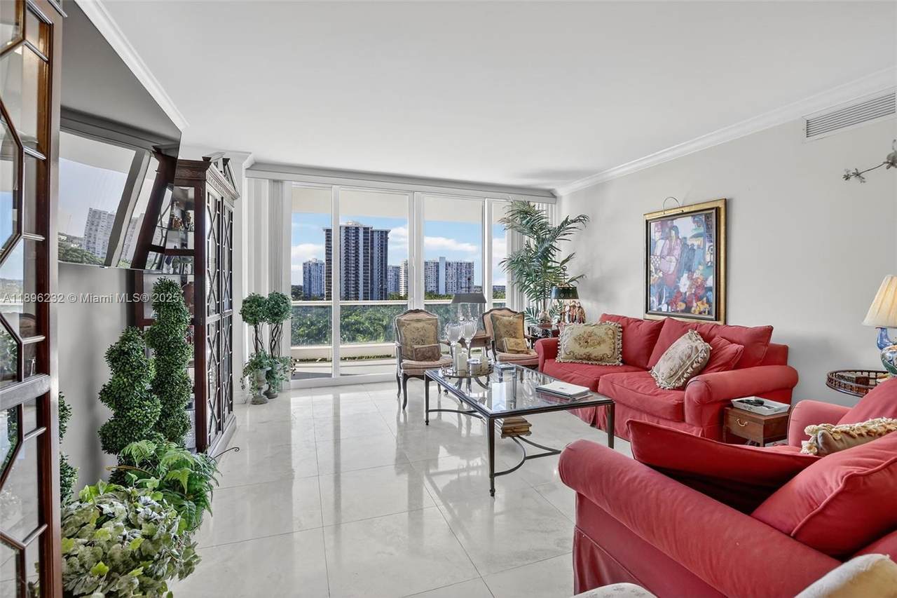 7000 Island Blvd - Photo 1