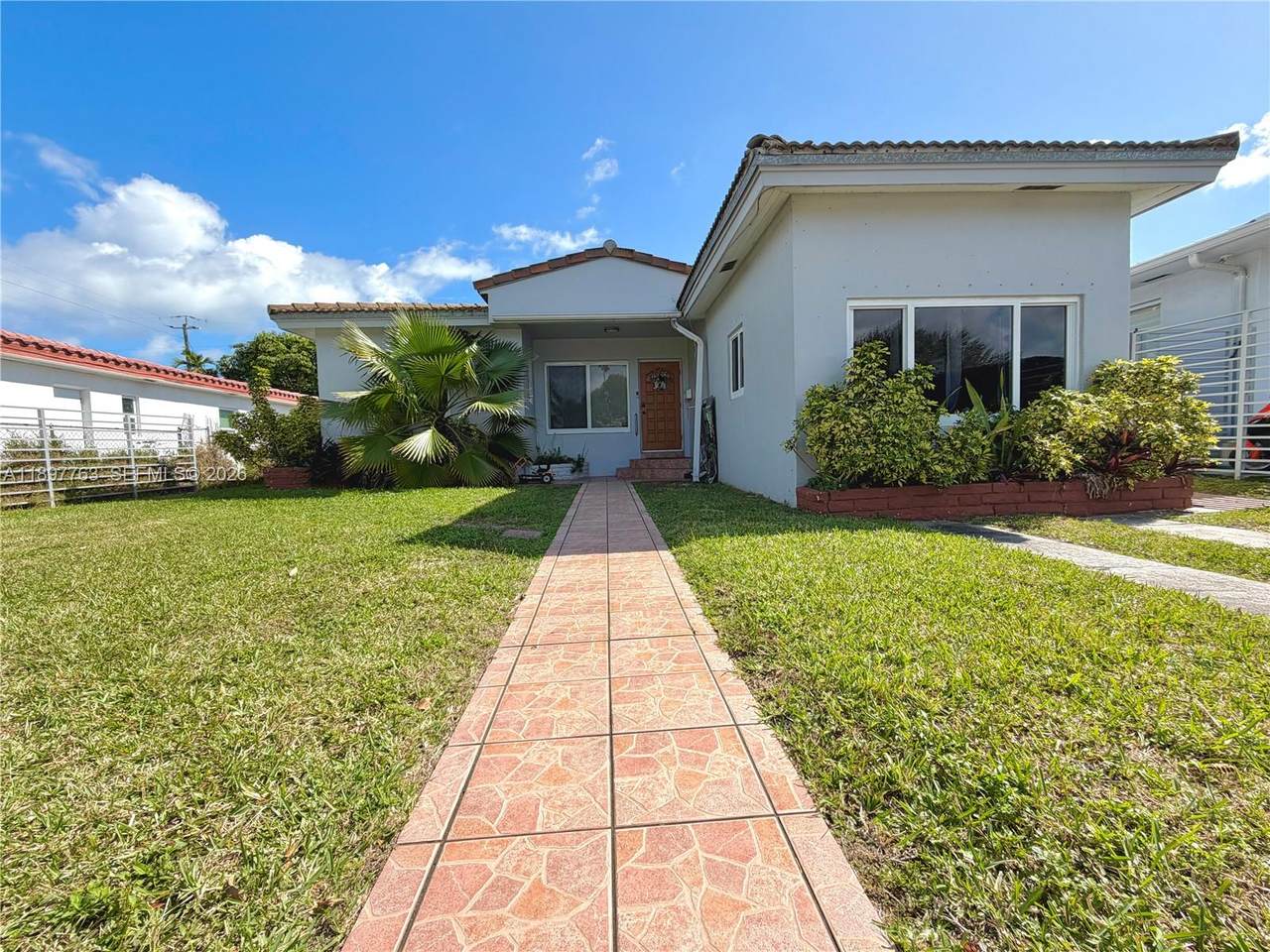 1510 Normandy Dr - Photo 1