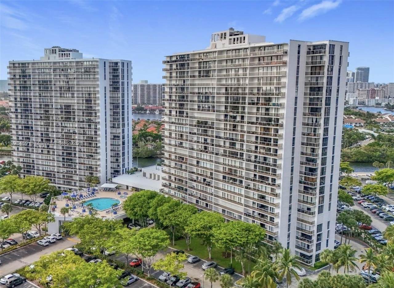 3731 Country Club Dr - Photo 1