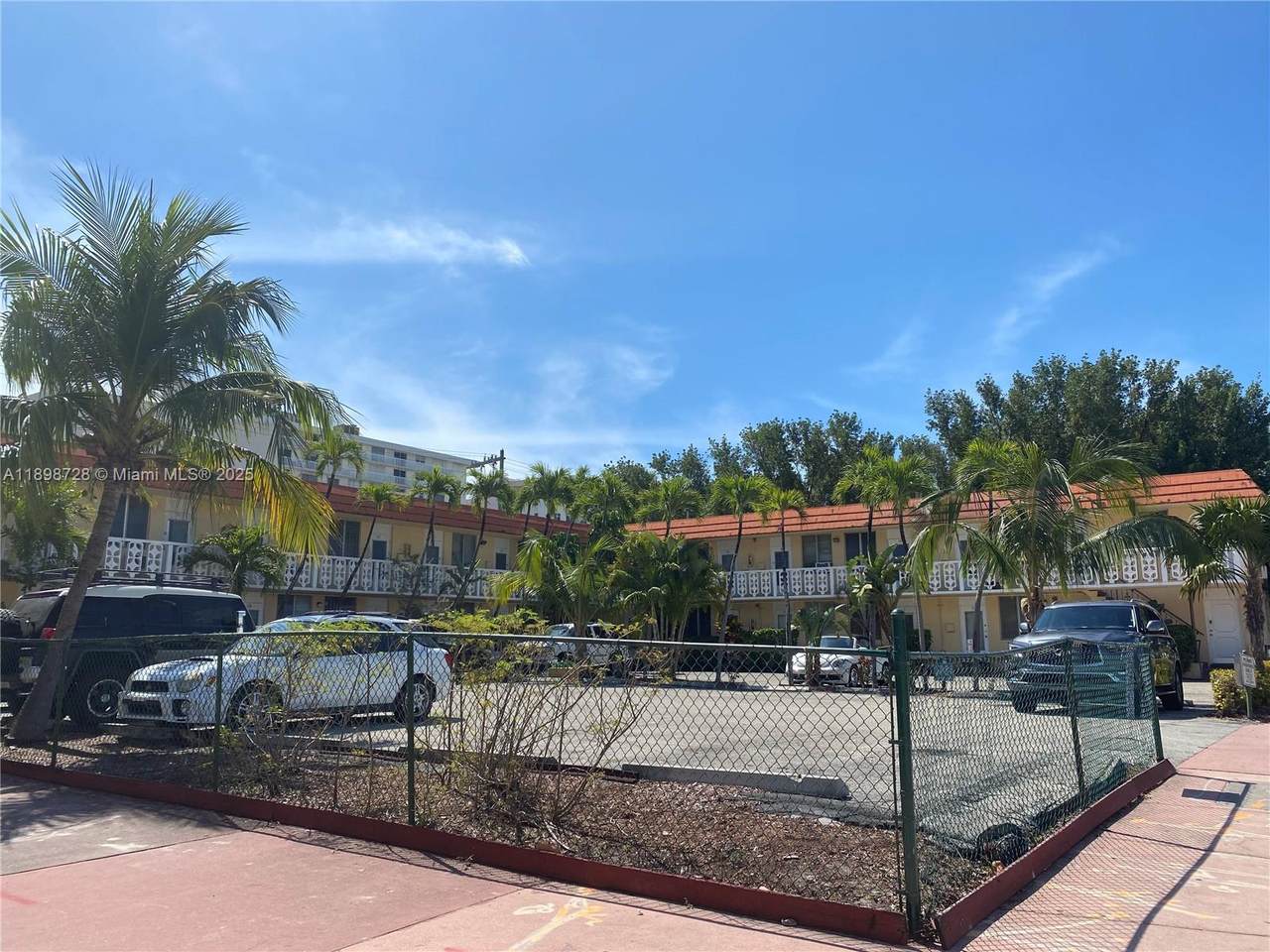 https://bt-photos.global.ssl.fastly.net/miami/1280_boomver_2_A11898728-2.jpg