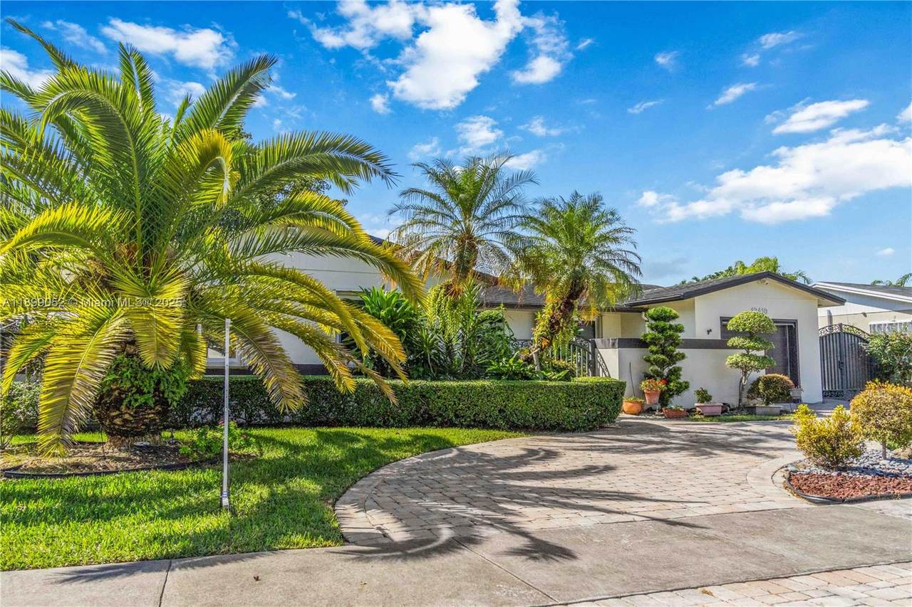 https://bt-photos.global.ssl.fastly.net/miami/1280_boomver_2_A11899052-2.jpg