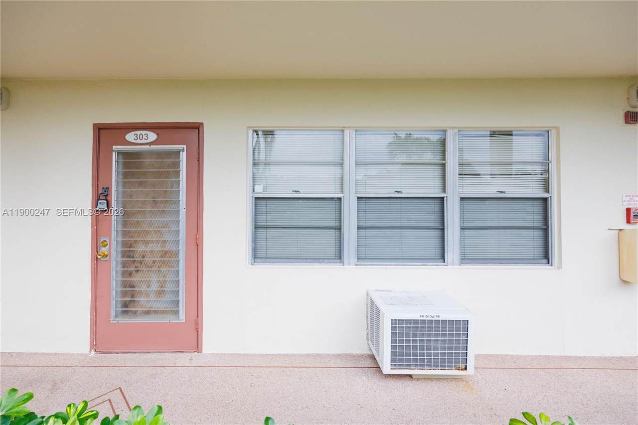 303 Preston H - Photo 1
