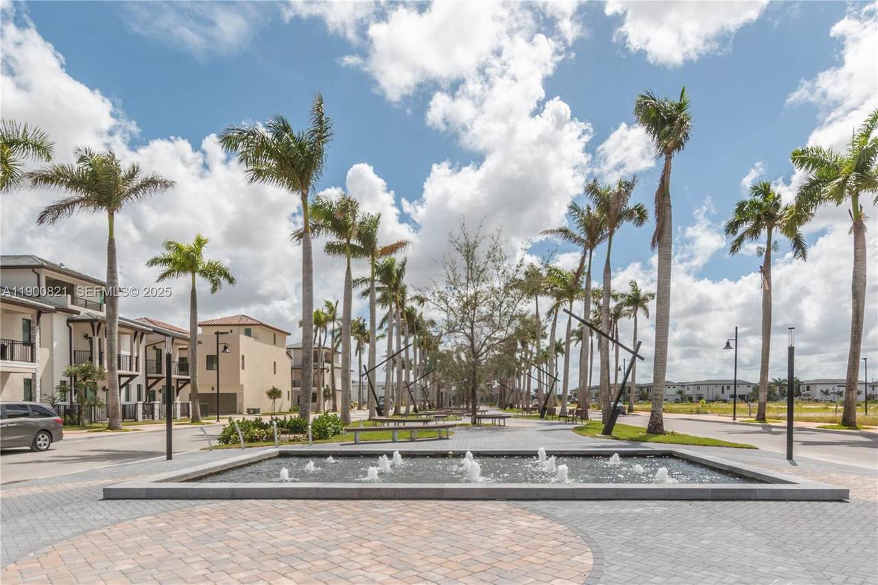 4640 84th Ave - Photo 1