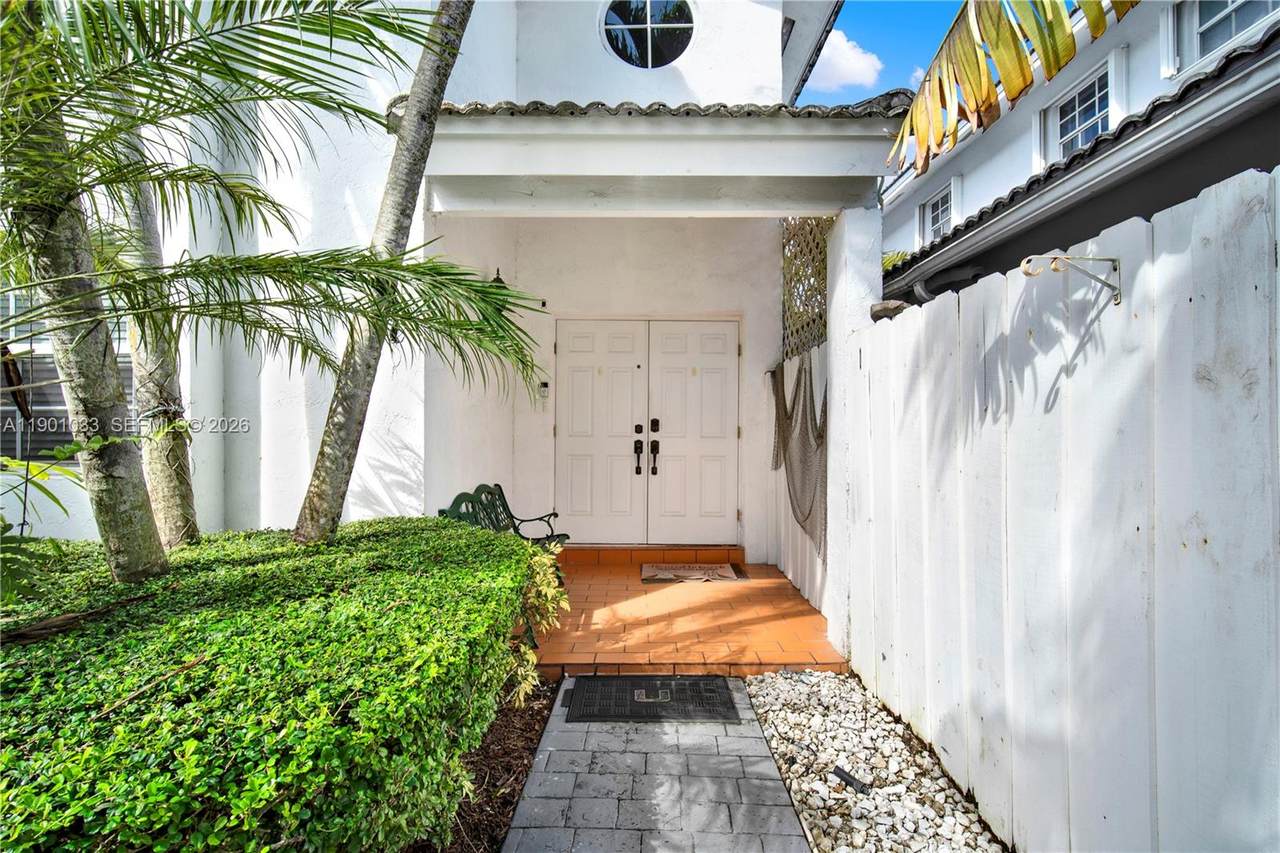 https://bt-photos.global.ssl.fastly.net/miami/1280_boomver_2_A11901033-2.jpg