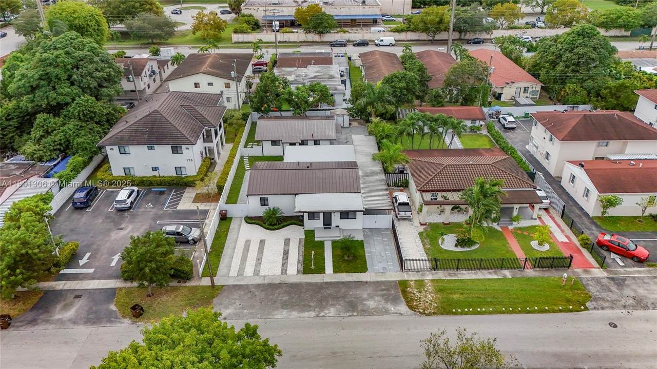 160 34th St - Photo 1