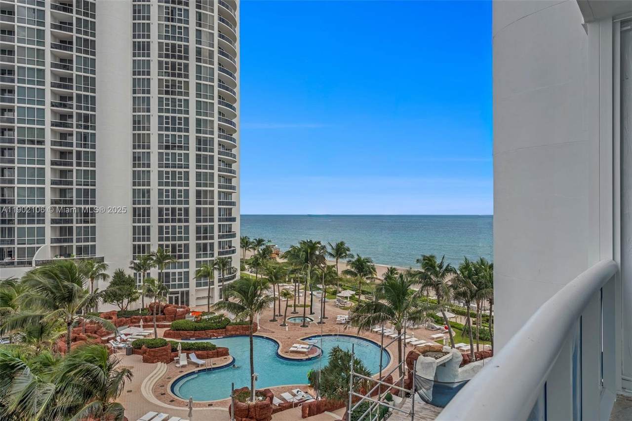 18101 Collins Ave - Photo 1