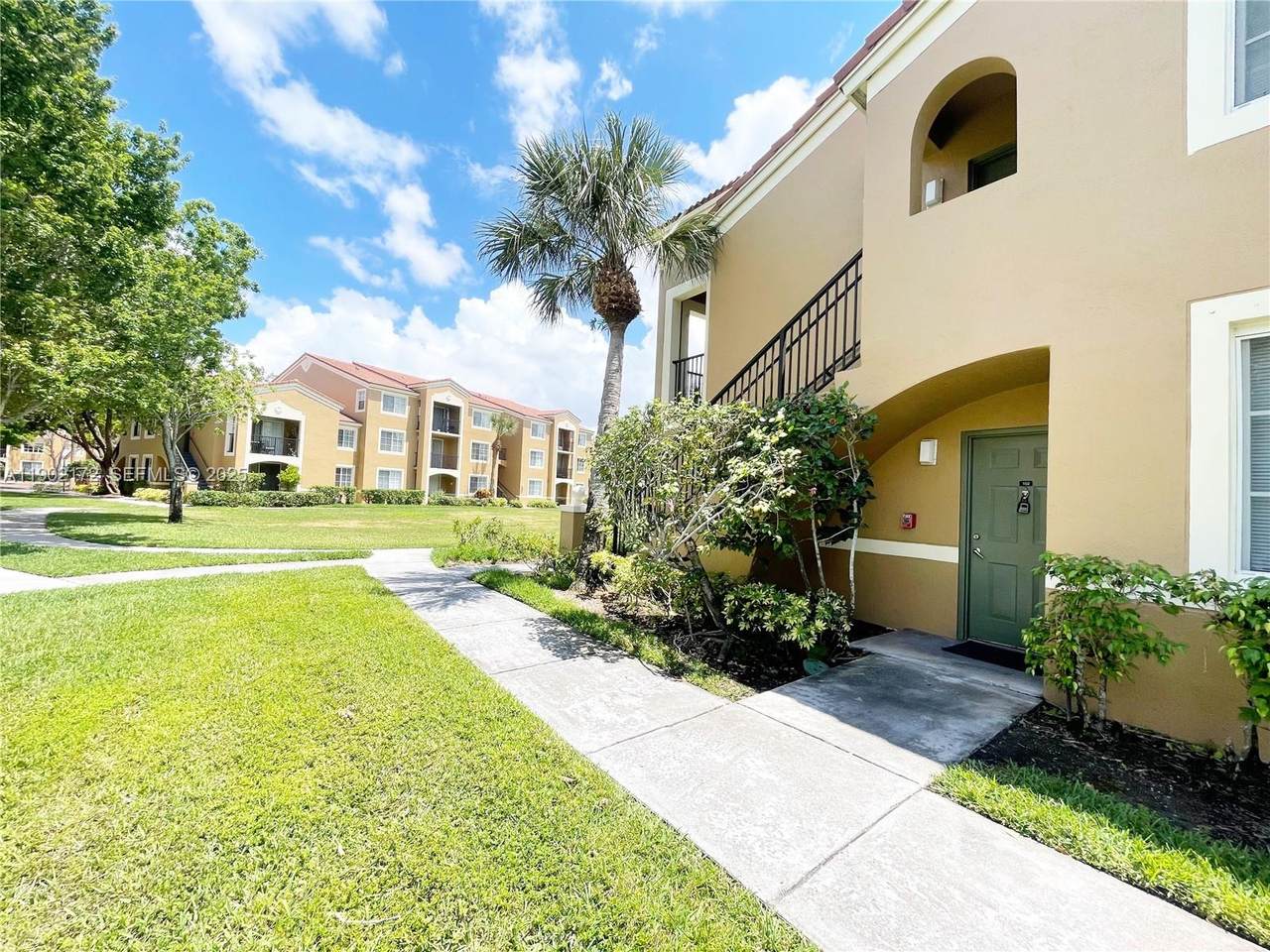 https://bt-photos.global.ssl.fastly.net/miami/1280_boomver_2_A11902172-2.jpg