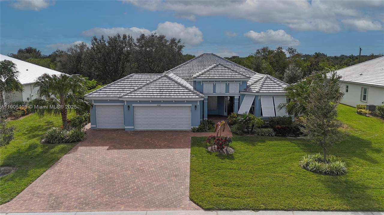 2547 Saint Lucia Cir - Photo 1