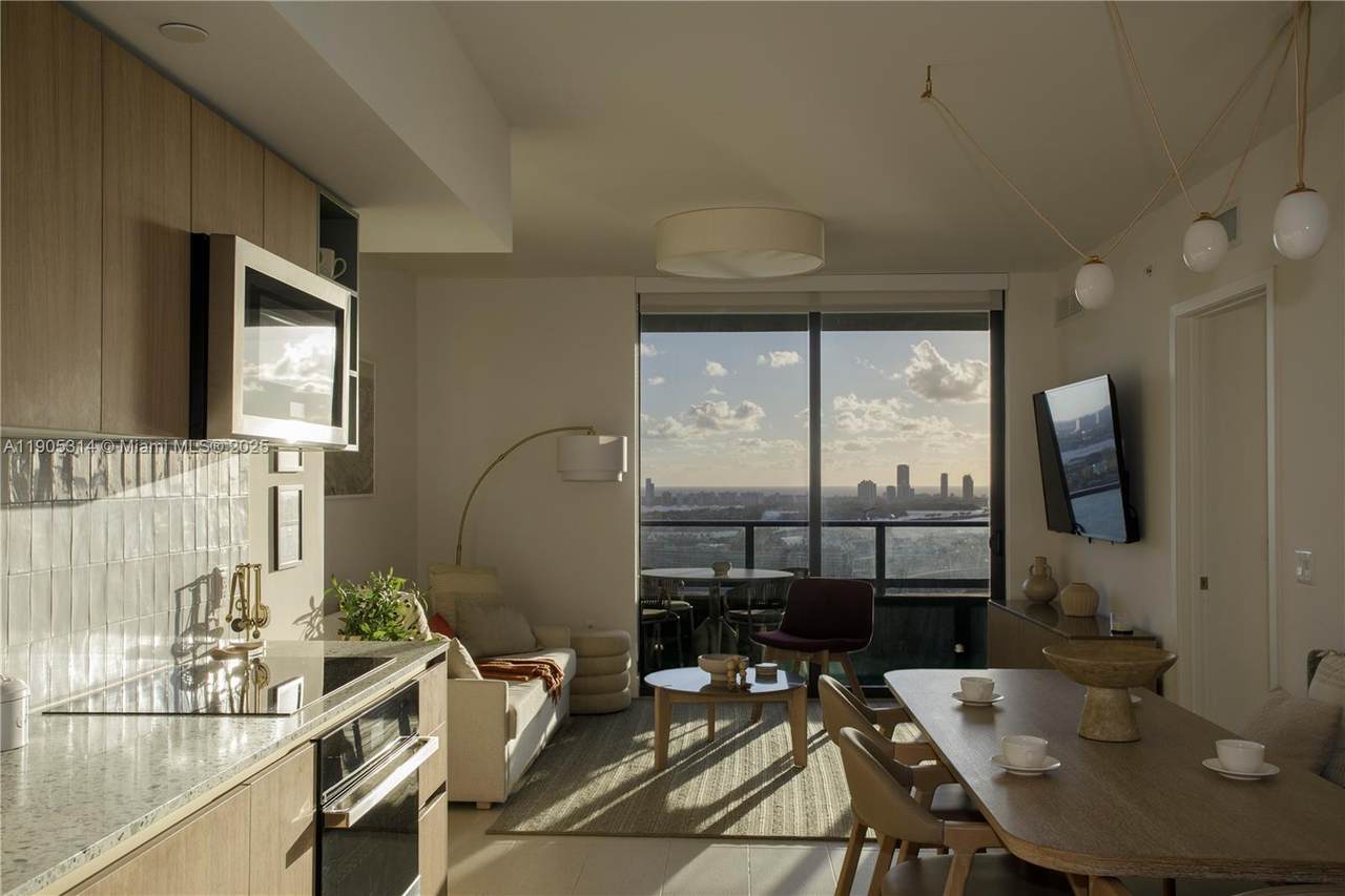 159 6th St - Photo 1