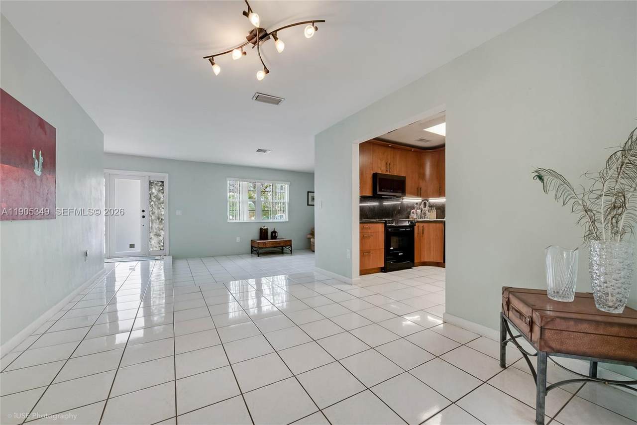 https://bt-photos.global.ssl.fastly.net/miami/1280_boomver_2_A11905349-2.jpg