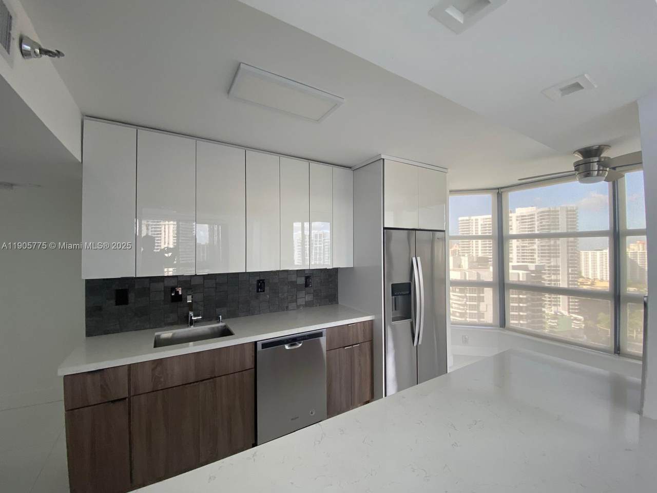 19101 Mystic Pointe Dr - Photo 1