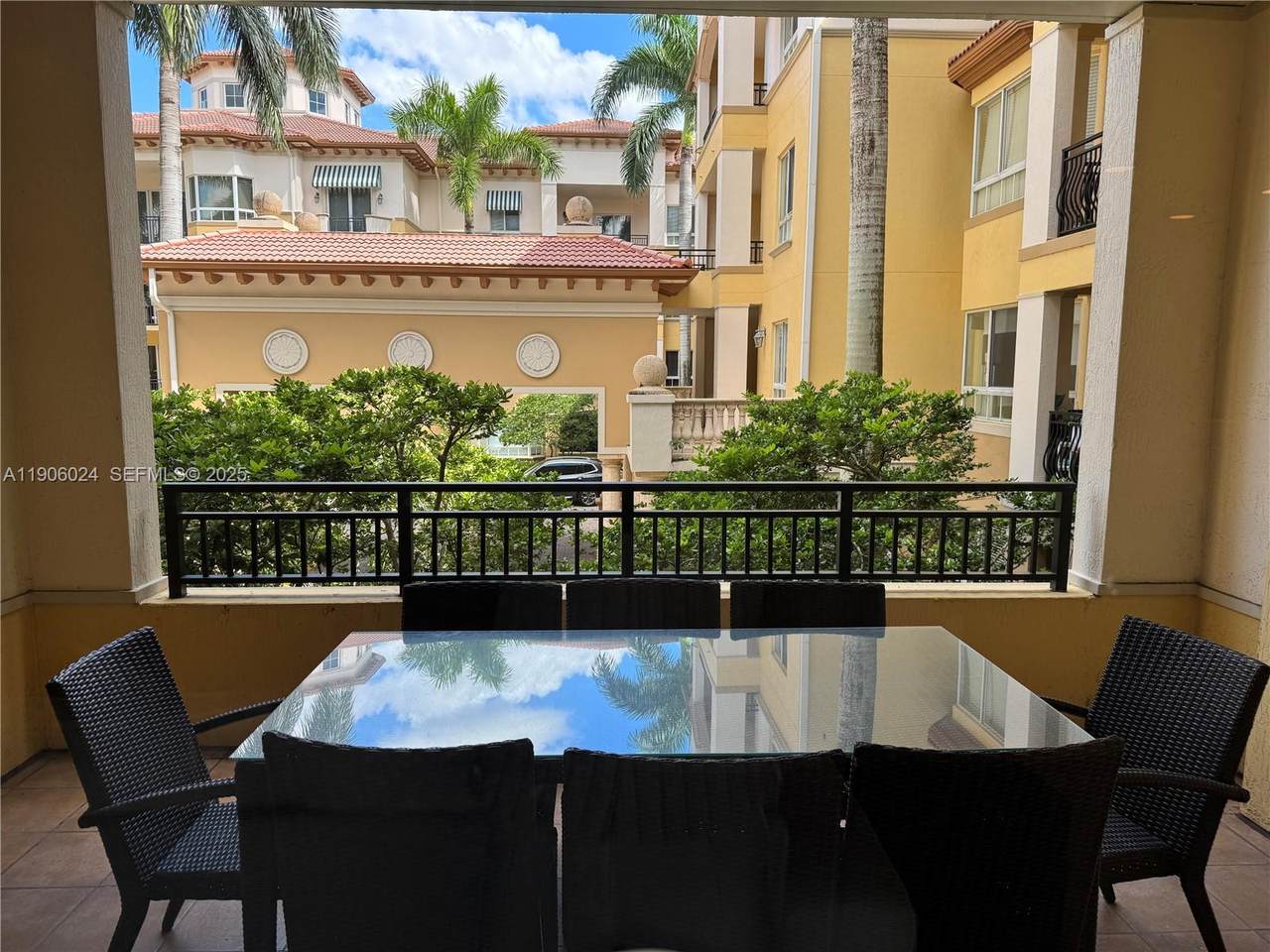 https://bt-photos.global.ssl.fastly.net/miami/1280_boomver_2_A11906024-2.jpg