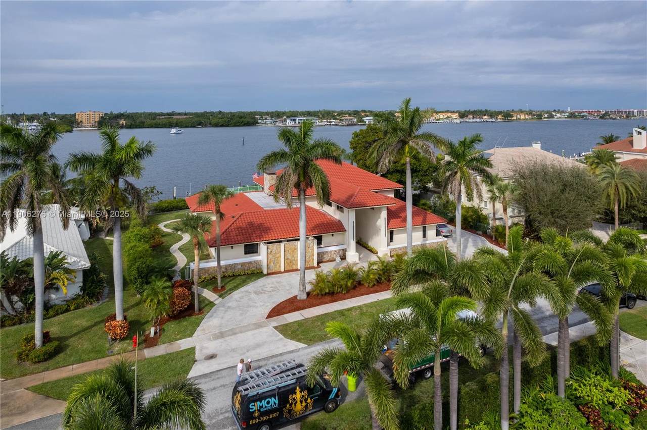 https://bt-photos.global.ssl.fastly.net/miami/1280_boomver_2_A11906276-2.jpg