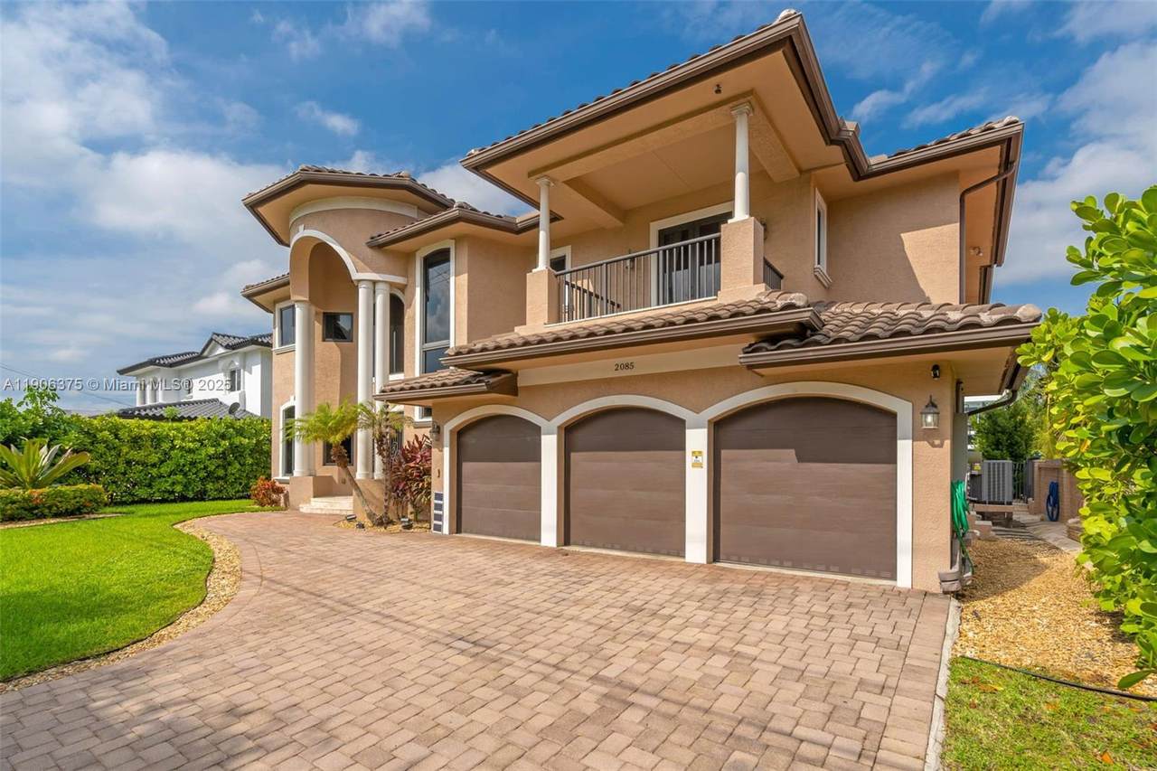 https://bt-photos.global.ssl.fastly.net/miami/1280_boomver_3_A11906375-2.jpg