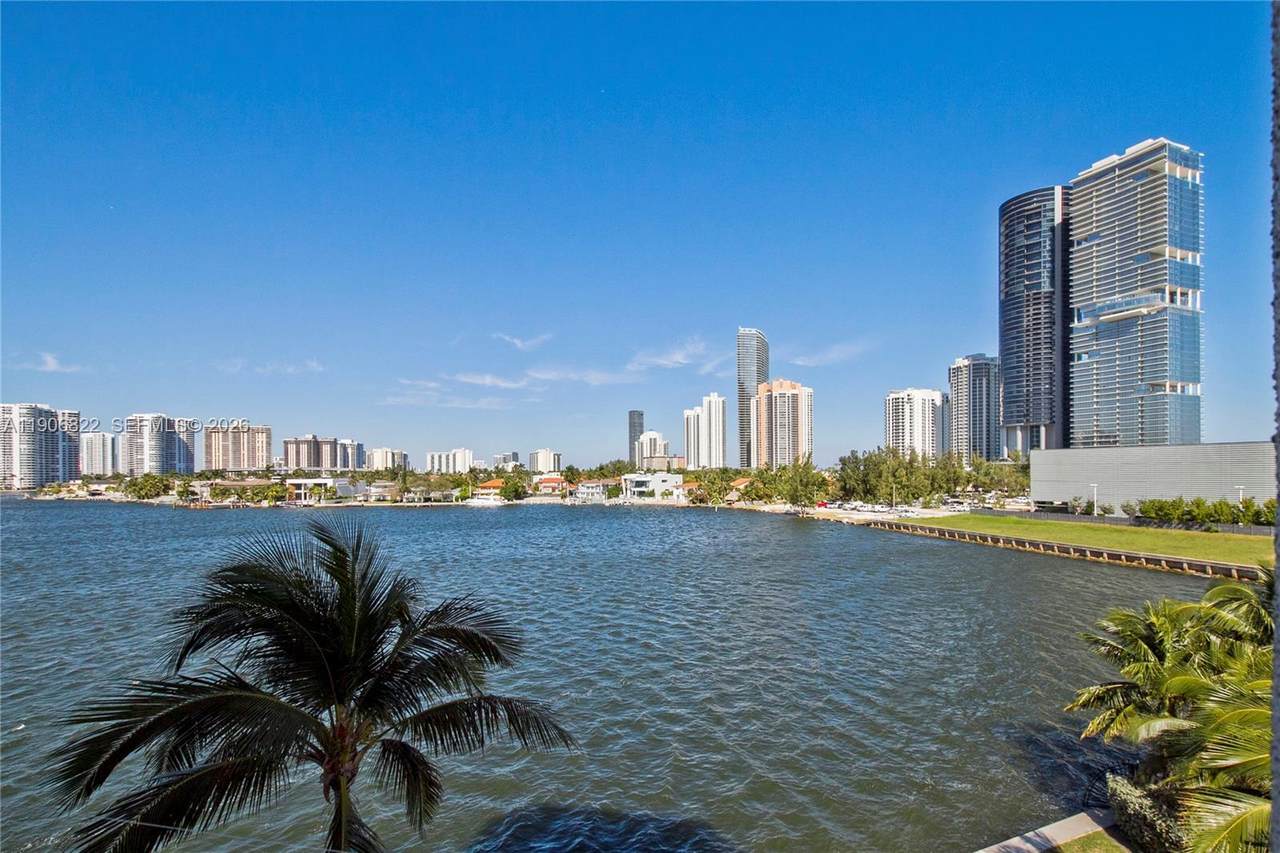 https://bt-photos.global.ssl.fastly.net/miami/1280_boomver_2_A11906822-2.jpg