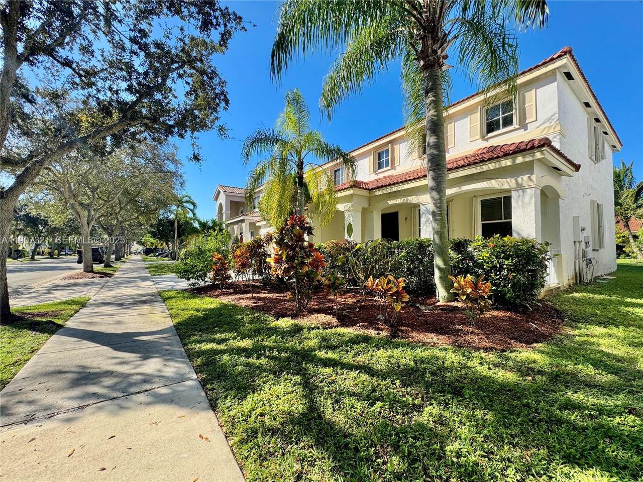 4383 Laurel Ridge Cir - Photo 1