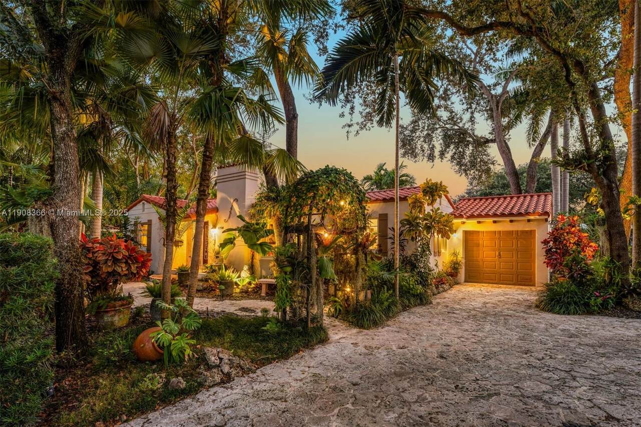 1250 Messina Ave - Photo 1