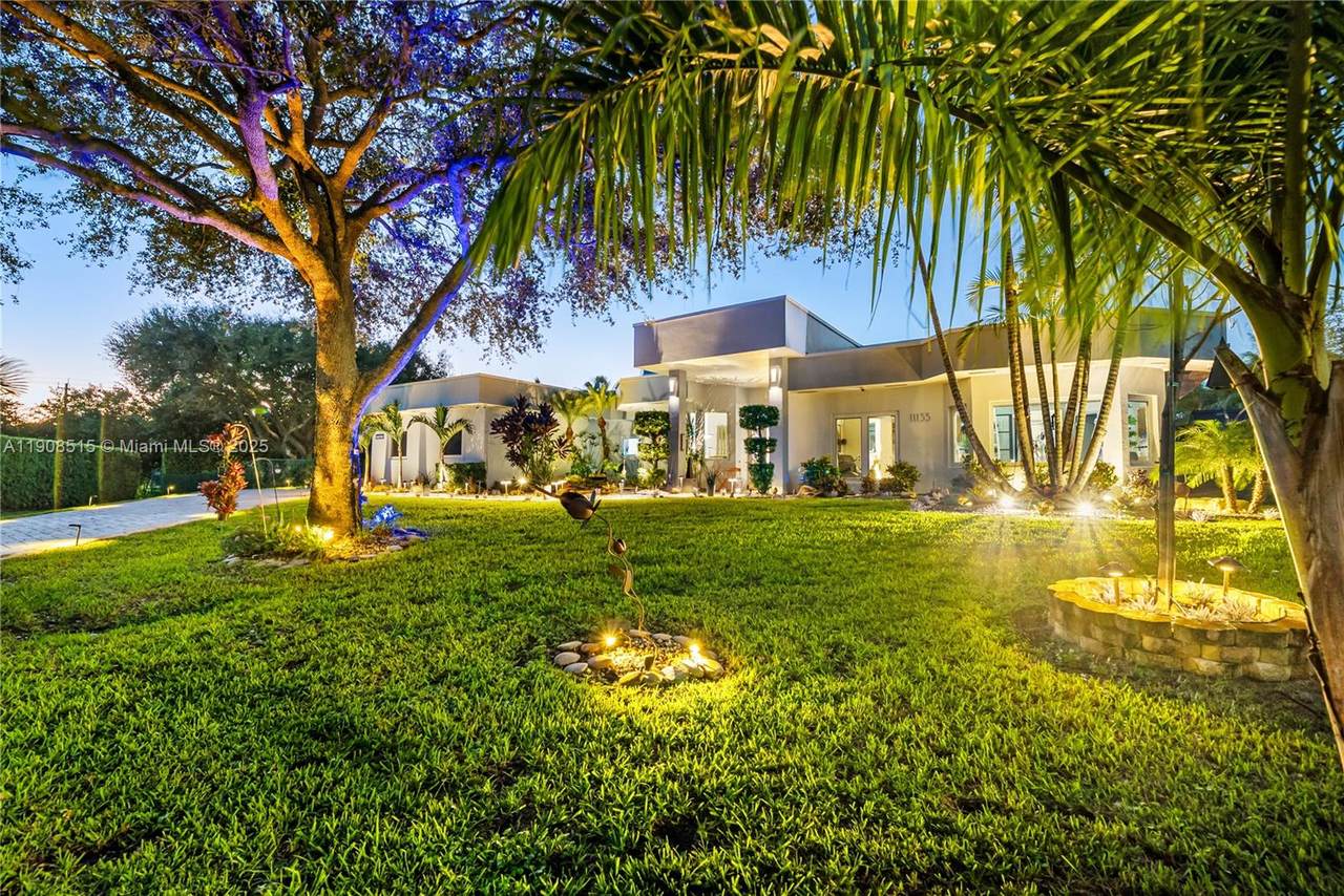 11135 57th Ct - Photo 1