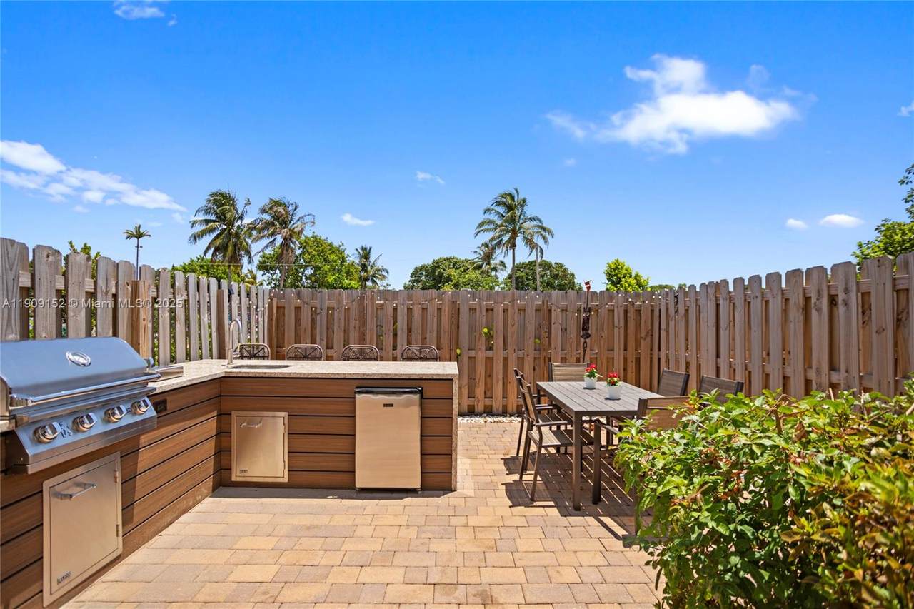 12317 23rd Ct - Photo 1