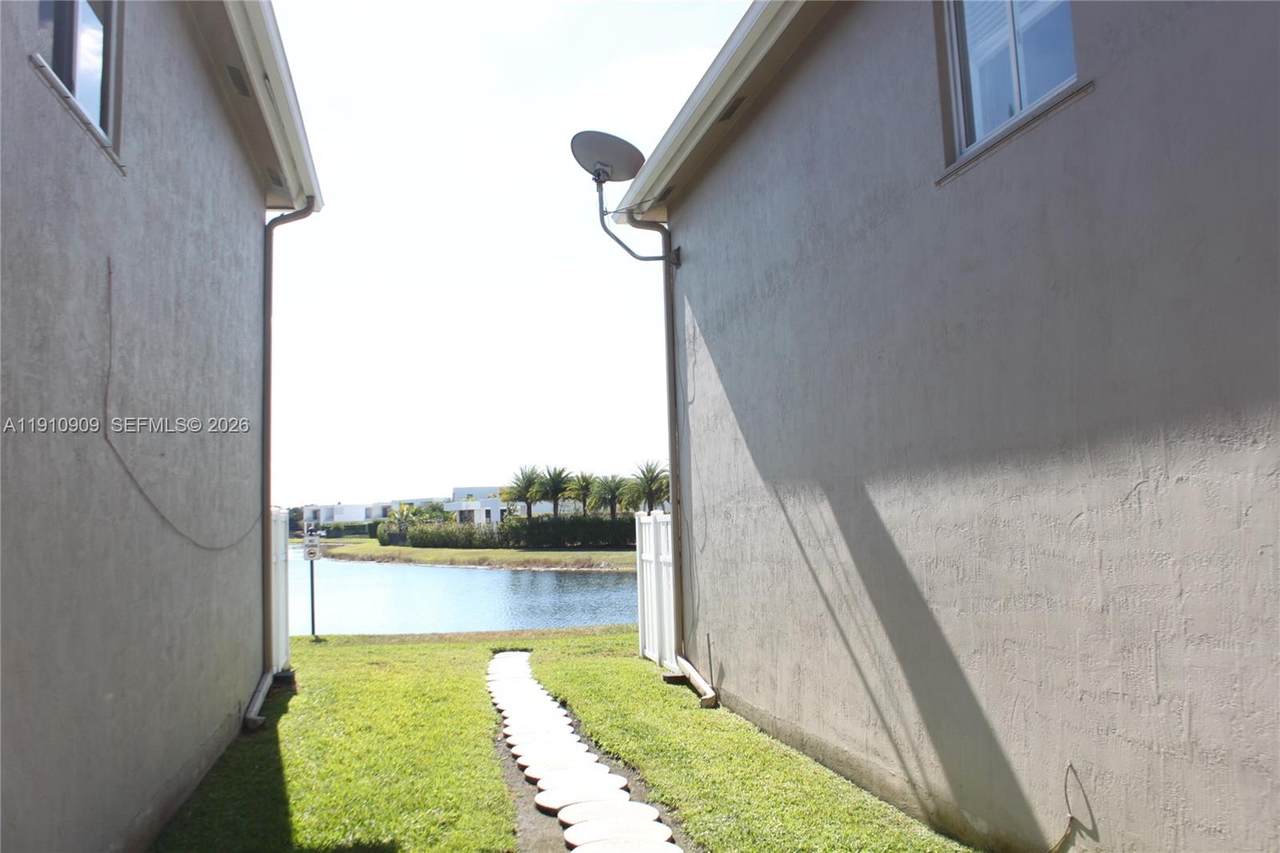 https://bt-photos.global.ssl.fastly.net/miami/1280_boomver_2_A11910909-2.jpg